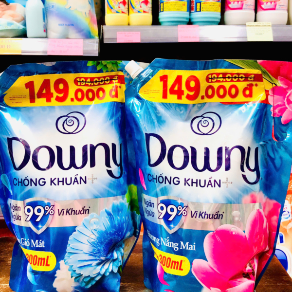 Downy Nước Xả Vải Hương Nắng Mai & Làn Gió Mát